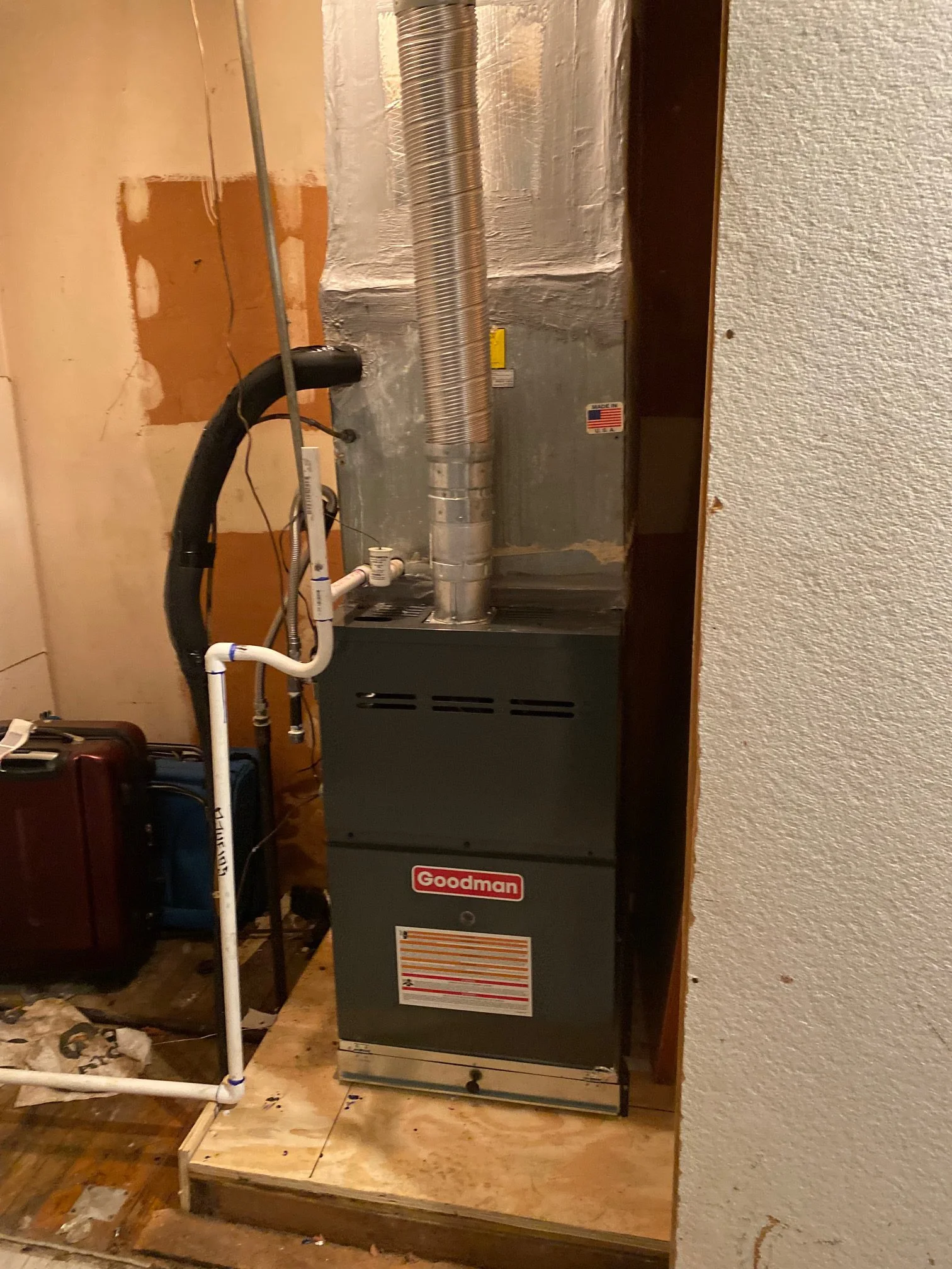 Completed installation of new complete HVAC system for our customer in Garland, Texas with a new platform, upflow furnace and evaporator coil with condensation float safety switch and flue pipe